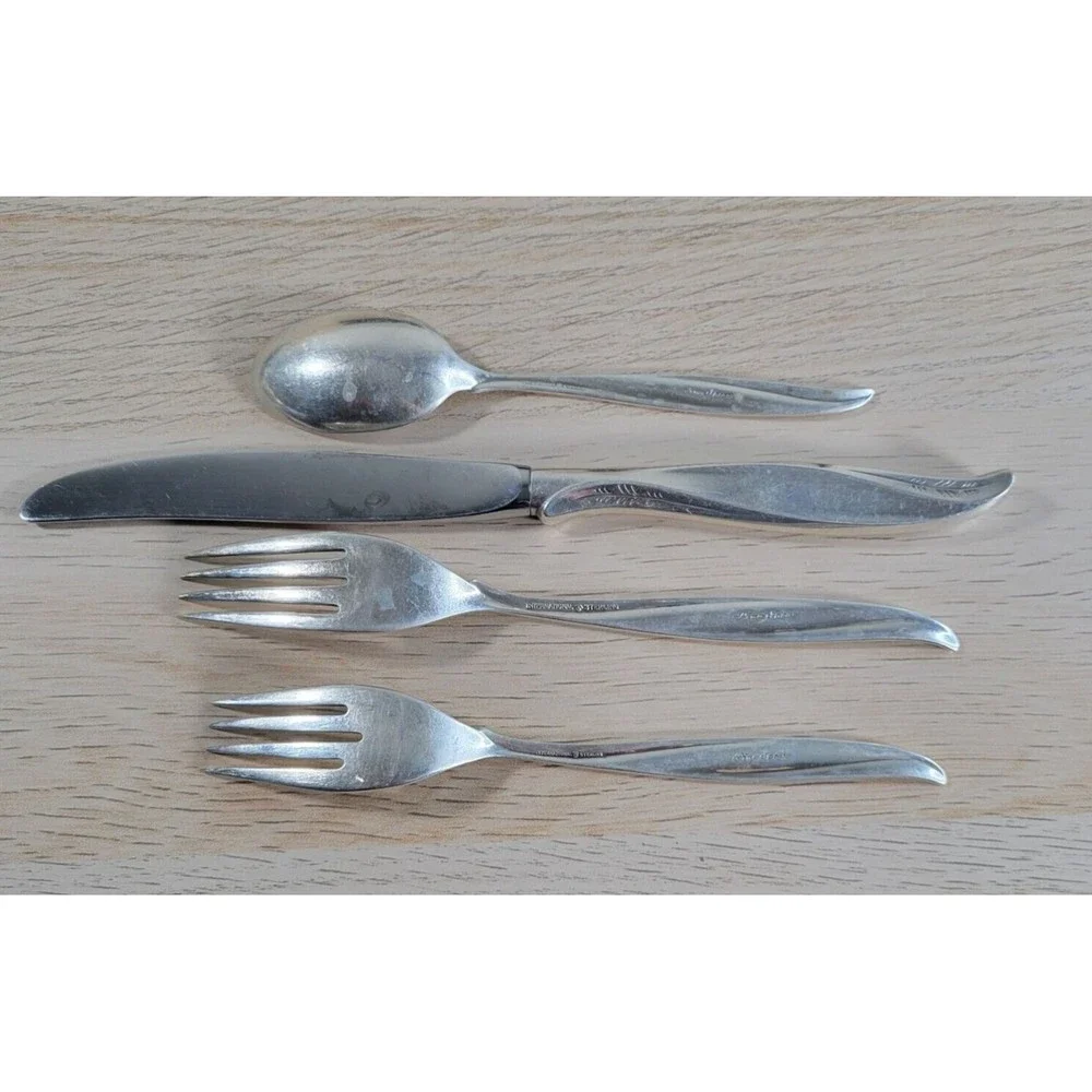 International Sterling PINE SPRAY 4 Pieces 925 Silverware Fork Knife Spoon - Picture 2 of 10